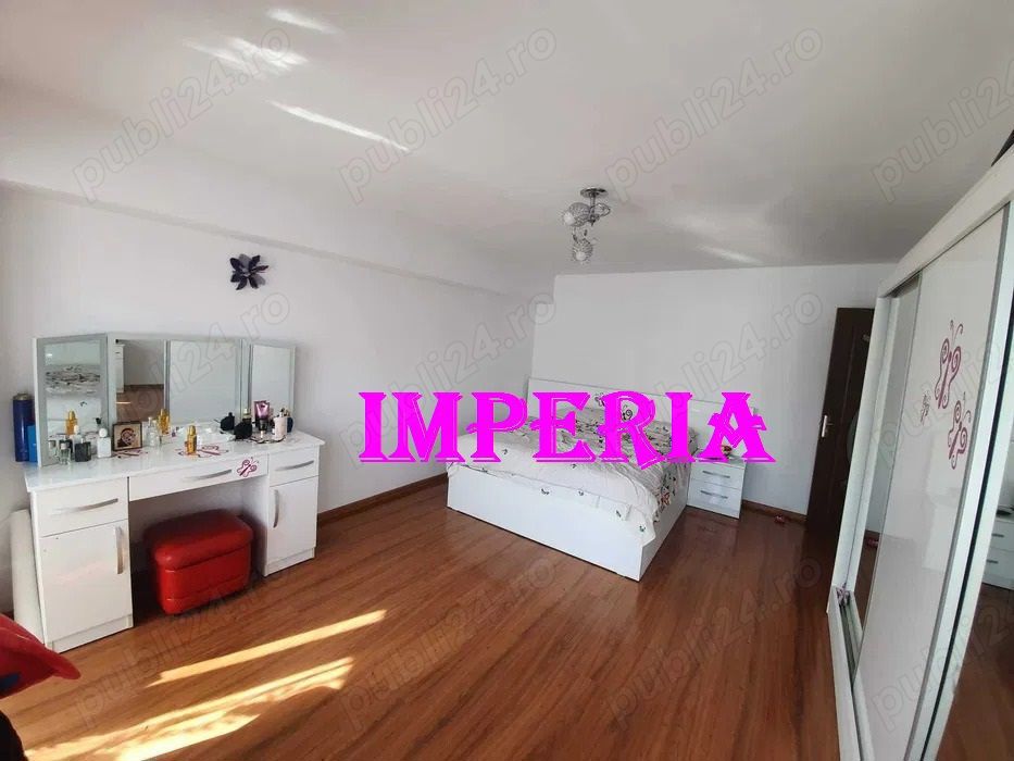 Apartament cu 4 camere, Victoriei- Piata Mare, etajul 3