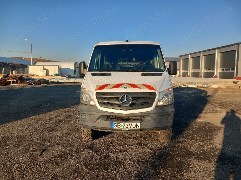 Mercedes sprinter 316 4 4 Cu reductor 12 viteze An 2014 Motor 2.2 130 cai 4 4 fabrica cârlig 2.8 T