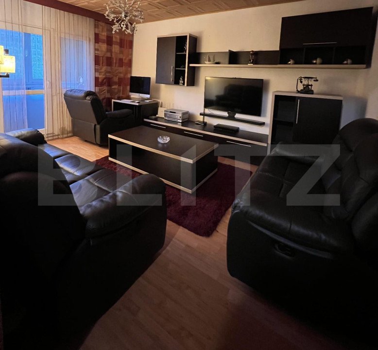 Apartament cu 4 camere decomandat, 79,46 mp, zona Sara