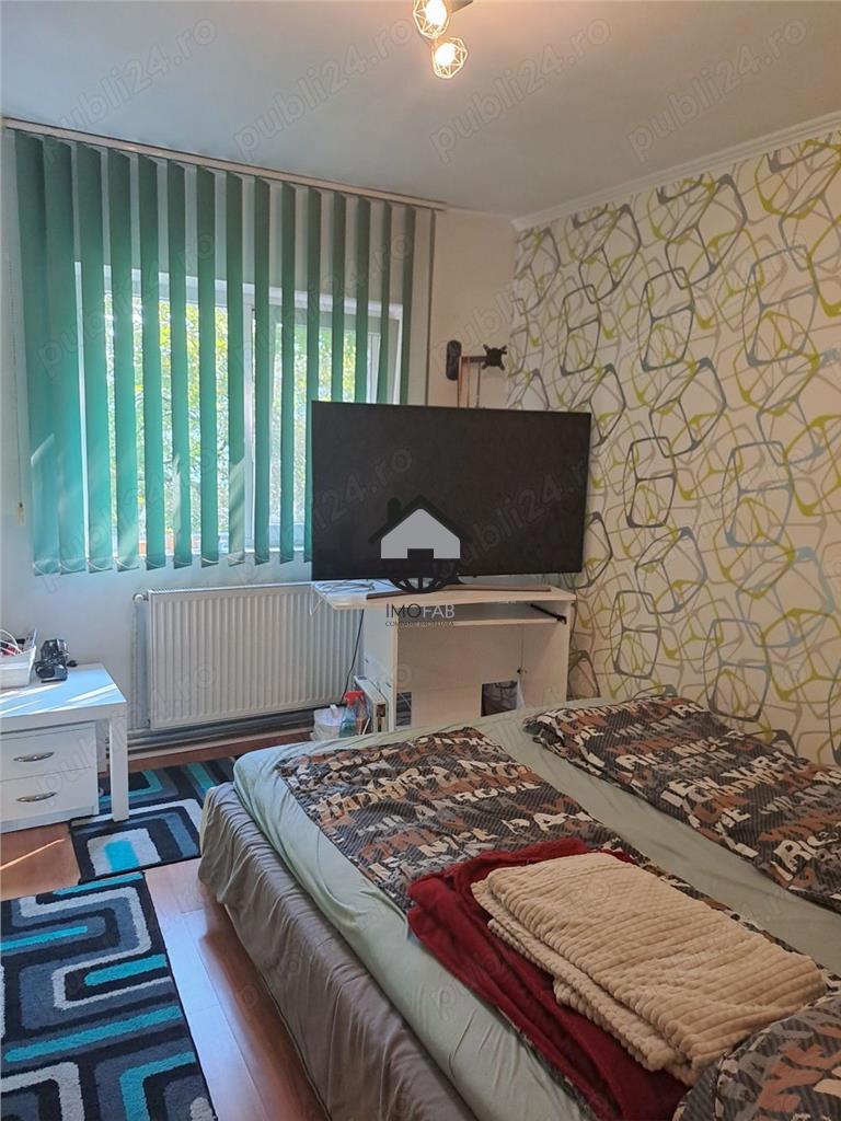 Apartament cu 4 camere in zona Torontalului