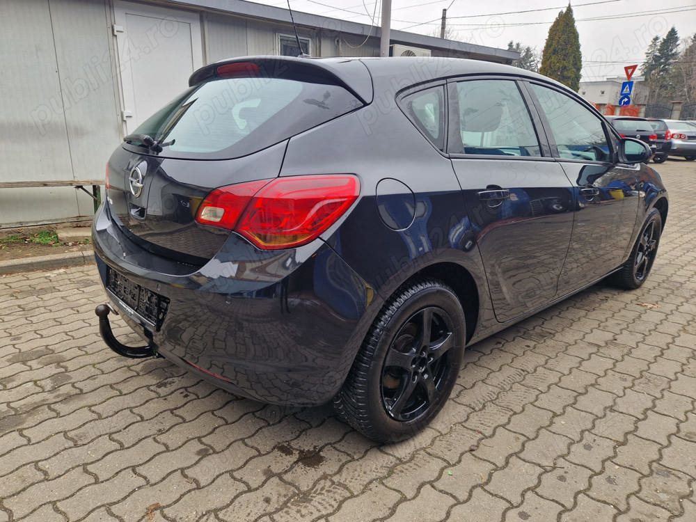 Opel-Astra-J-1,4-Benzina