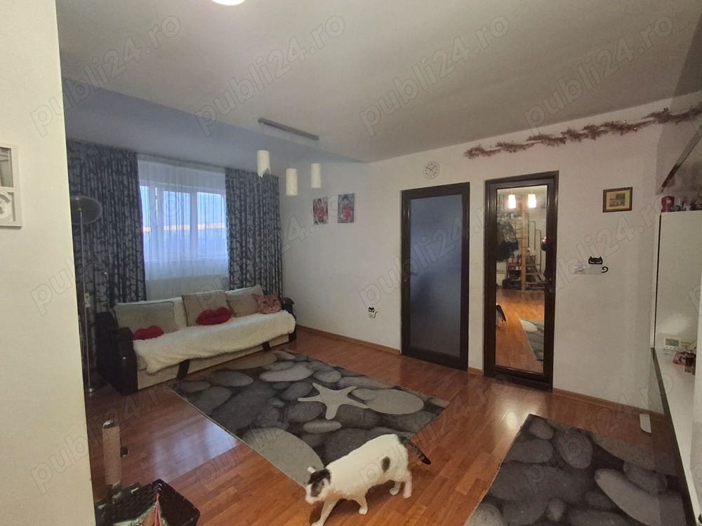 Apartament 4 camere spatios de vanzare mobilat si utilat