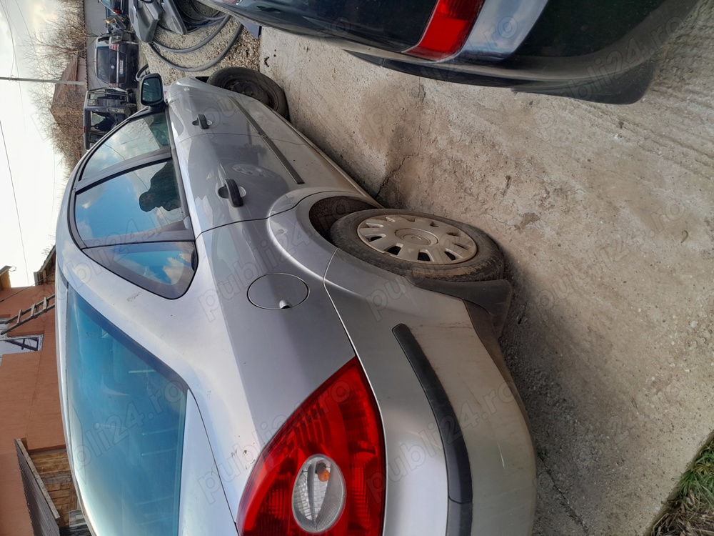 Dezmembrez ford focus 2