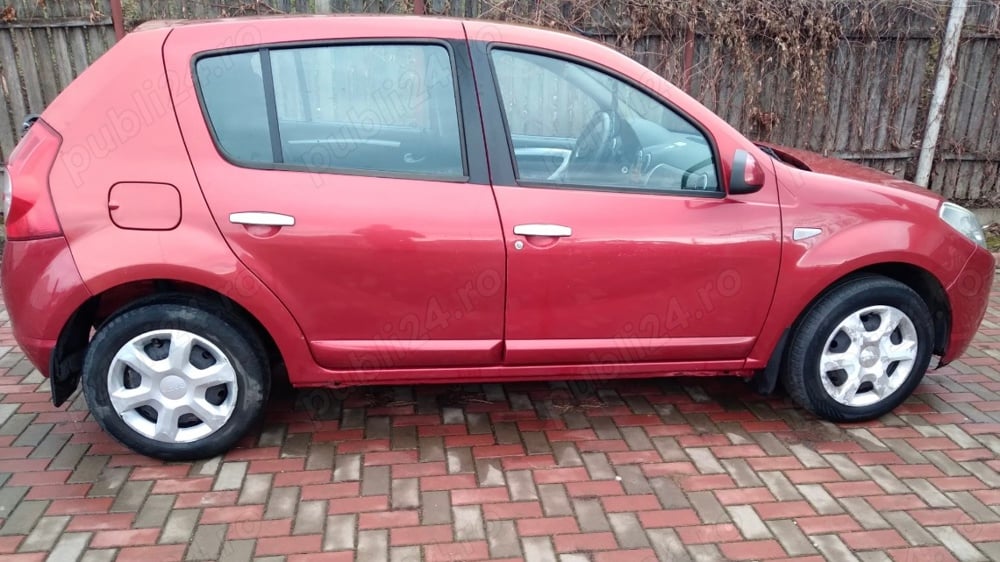 Vând Dacia Sandero 1,4 benzină .68790 Km reali