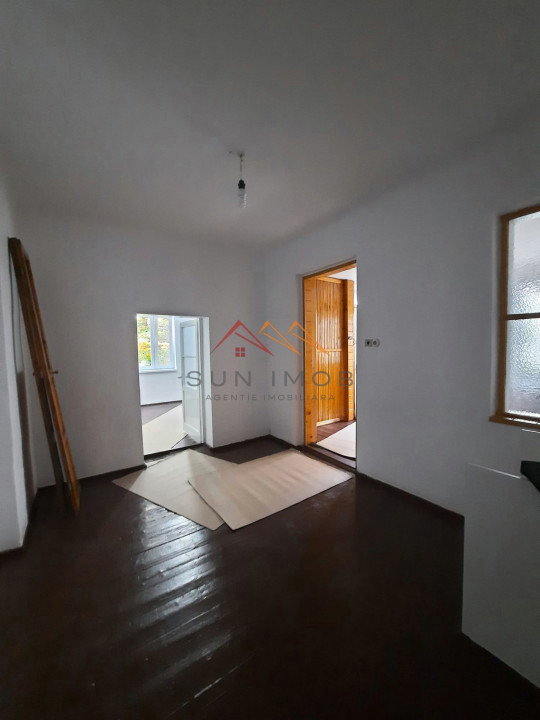 Apartament 2 camere, curte proprie 50 m2, Zona A, Campina, Prahova