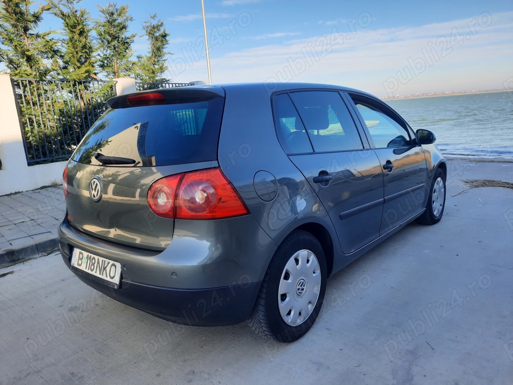 Volkswagen Golf 5 Edițion Cutie automată