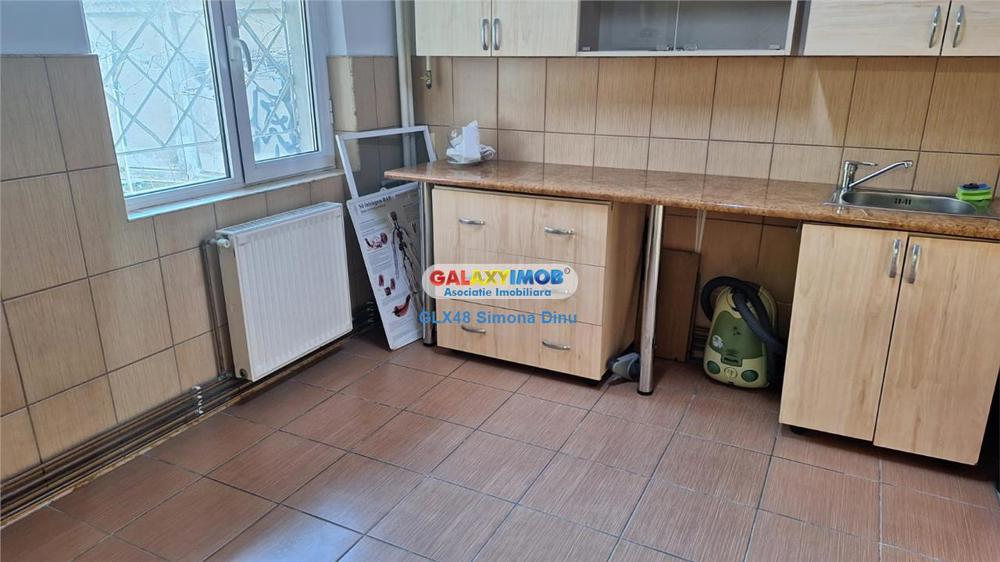 Vanzare apartament 3 camere , micro 5 Targoviste