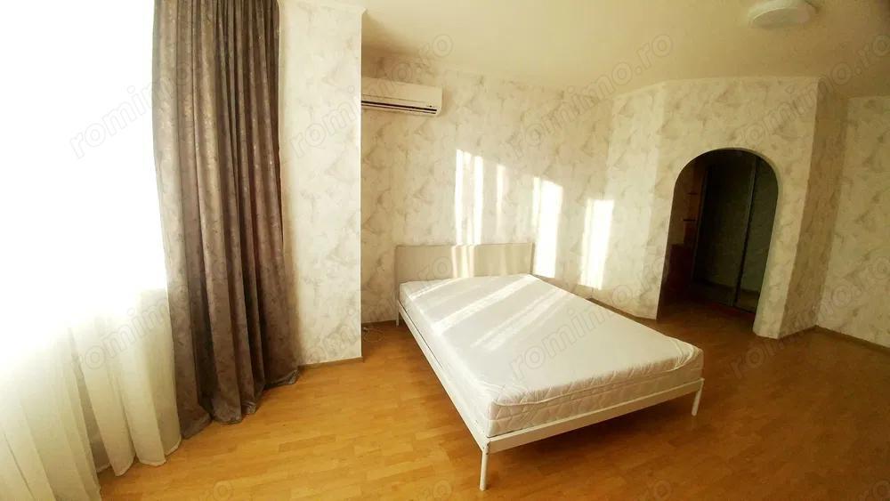 Apartament cu 3 camere zona Bartolomeu