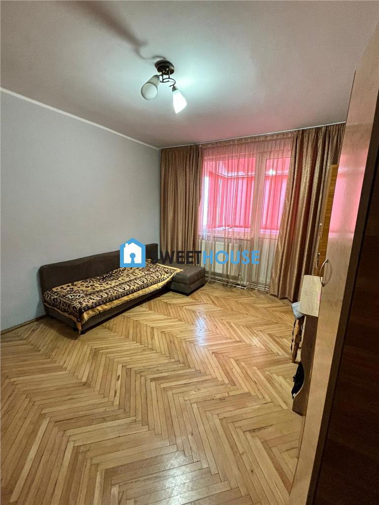 Apartament cu trei camere