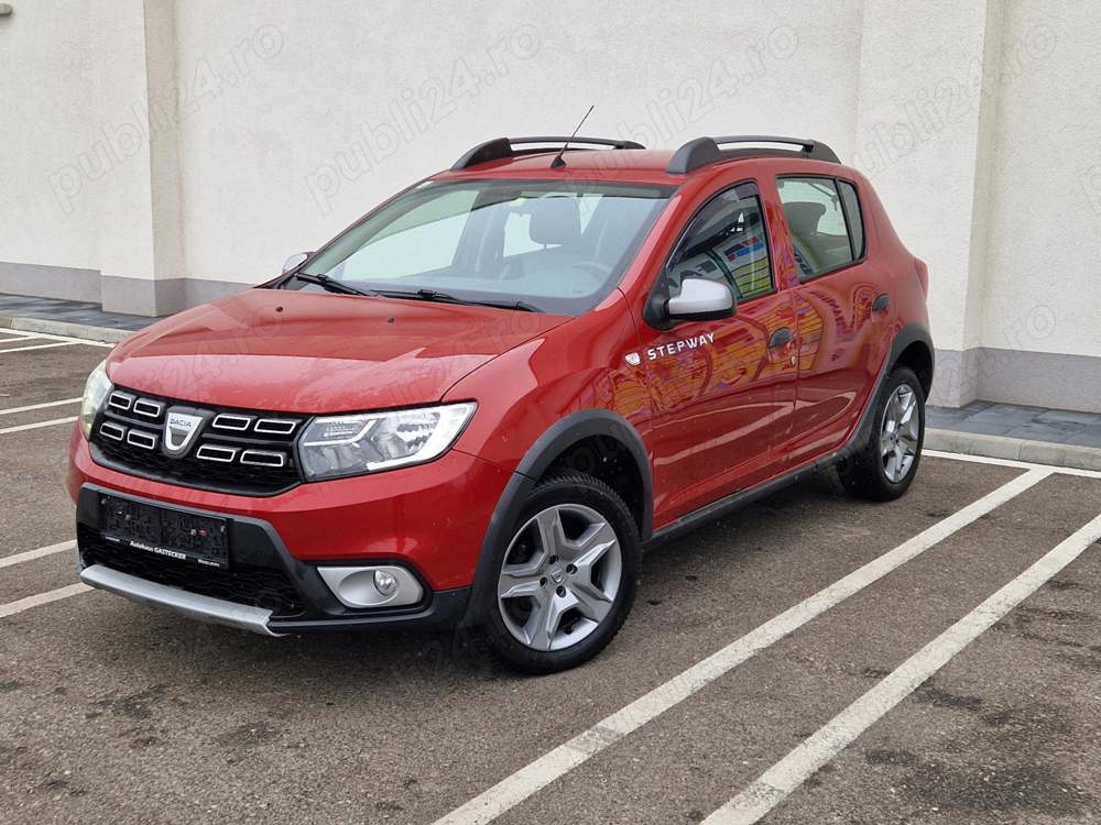 Dacia Sandero Stepway 0.9tce 90cp Navigatie Camera Start Stop Tempomat bună km putini