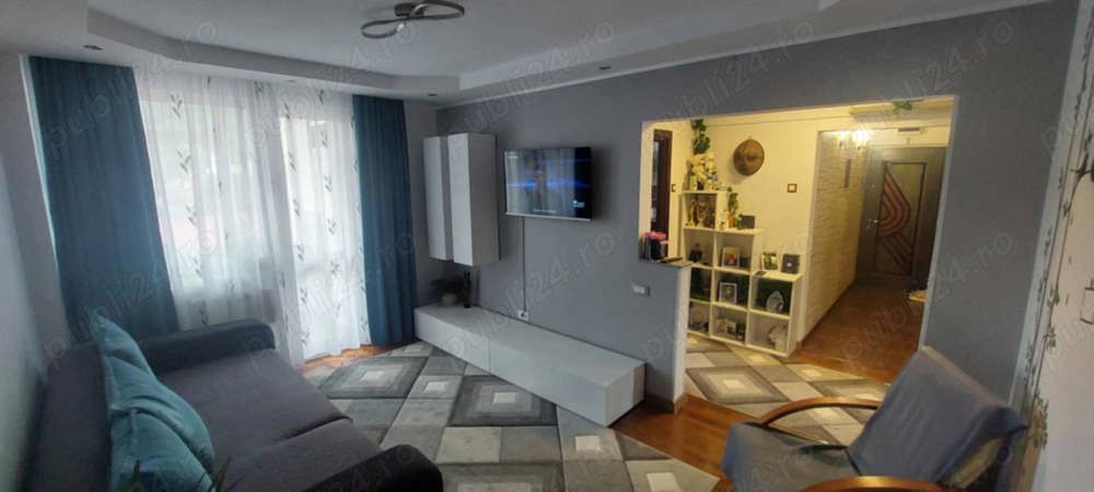 vand apartament 3 camere