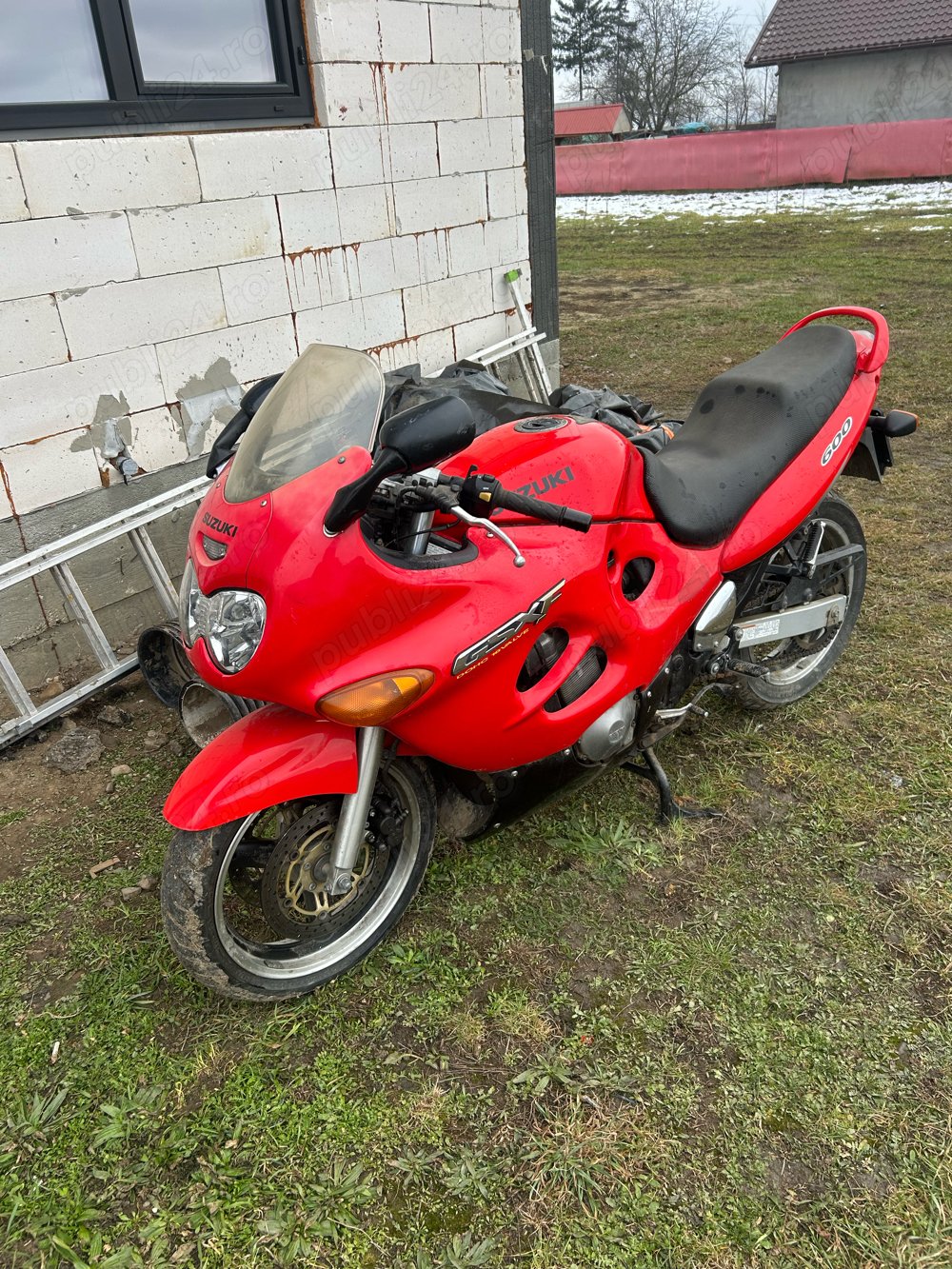 vand acte suzuki de 600 anul 2000