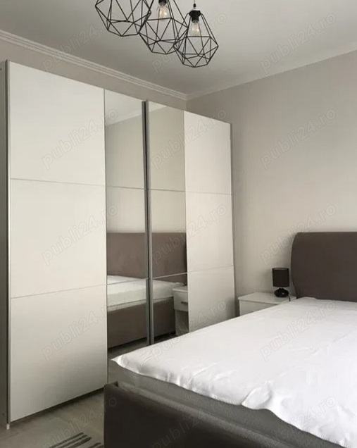 in centru pe Bulevardul Decebal ofer chirie Apartament 2 camere