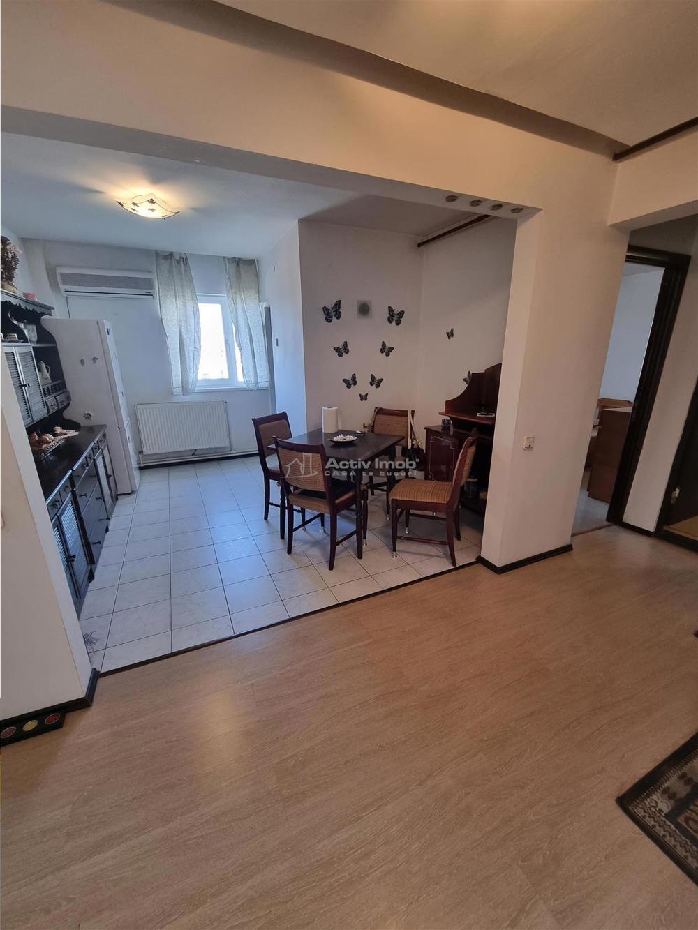 Apartament 3 cam renovat et 3 din 4 zona F-uri