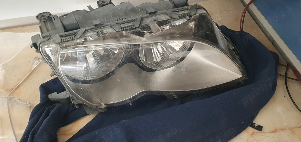 Far bmw e 46 partea dreapta 