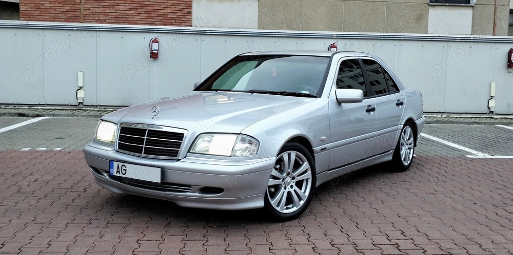 Mercedes BENZ C200 - 2.0 Kompressor 192 CP - Classic - Clima - LED