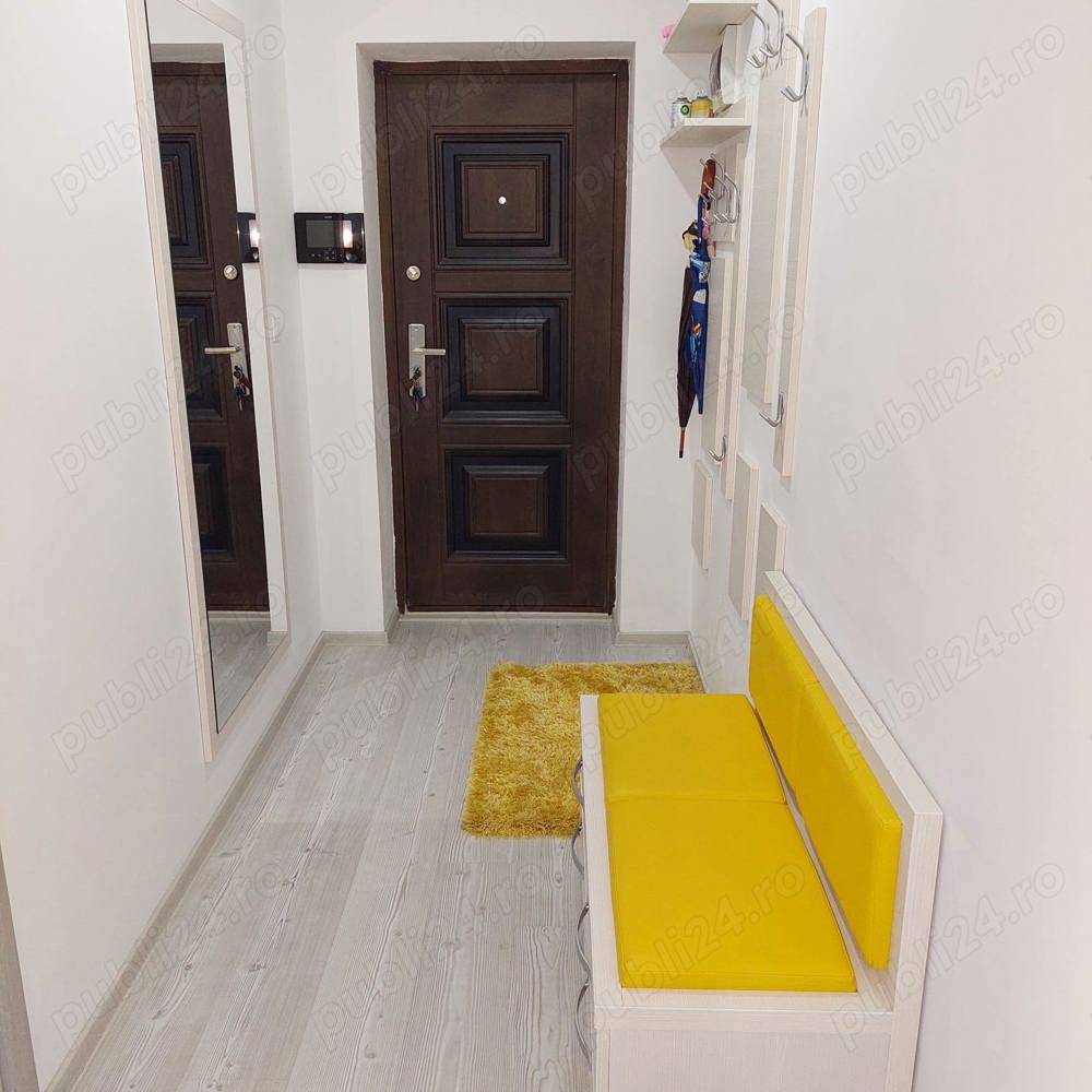 Vand apartament 3 camere