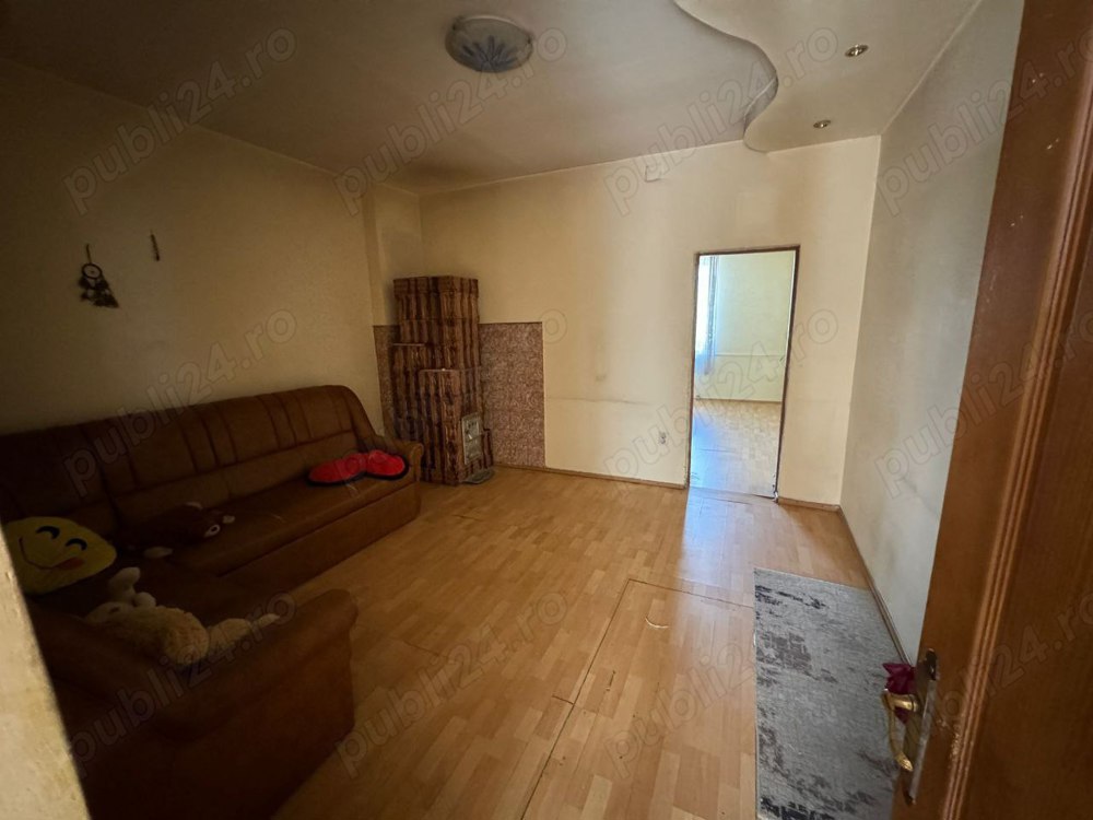 Apartament de vanzare la casa in Busteni 