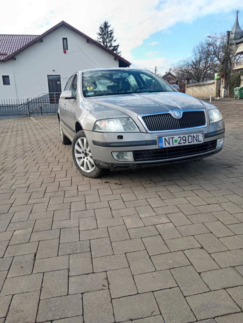 Vând Skoda Octavia