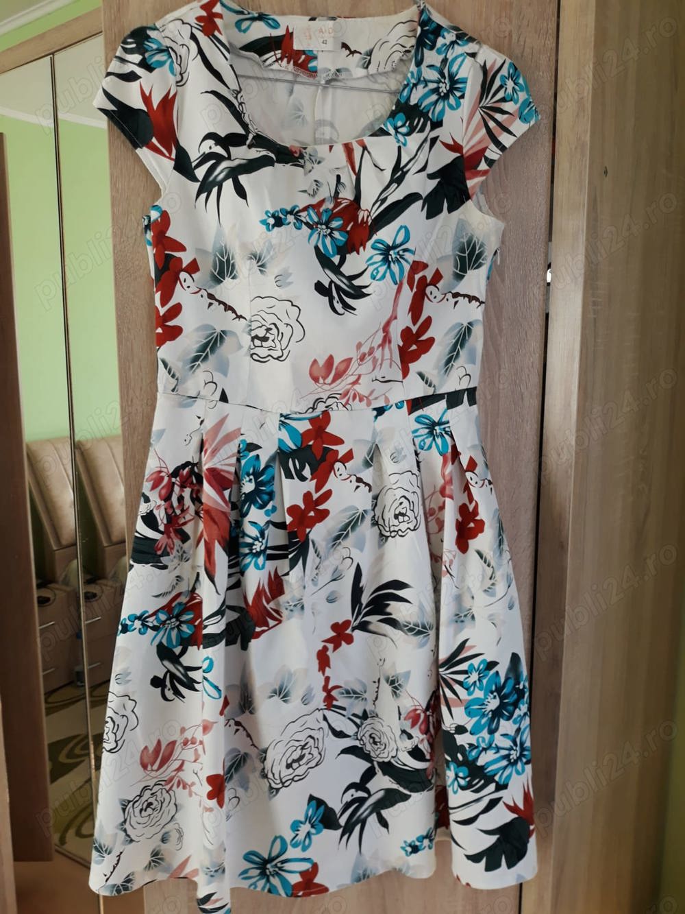 Rochie vara alba cu imprimeu floral