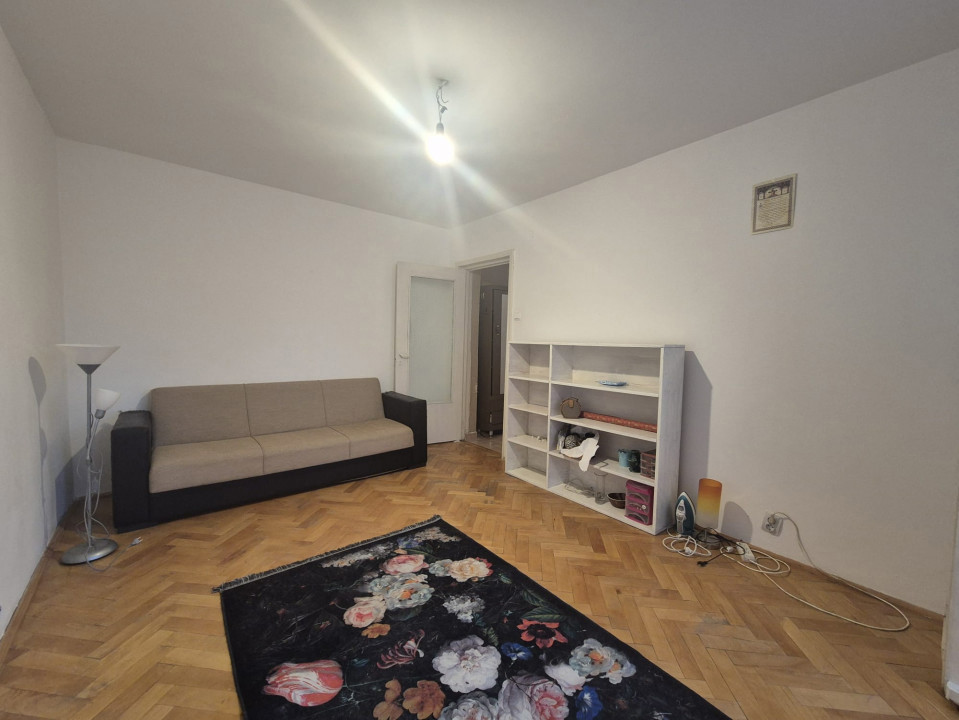 Apartament cu 2 camere (NEMOBILAT) in cartierul Astra