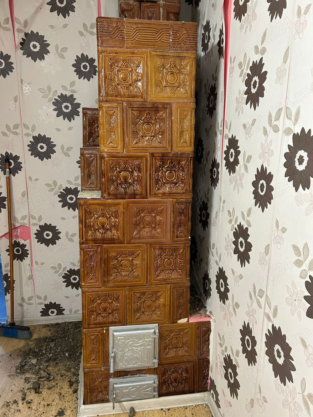 Vând sobă teracotă pe lemne