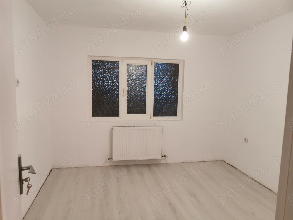 Vand apartament 4 camere in Targoviste, micro 2.