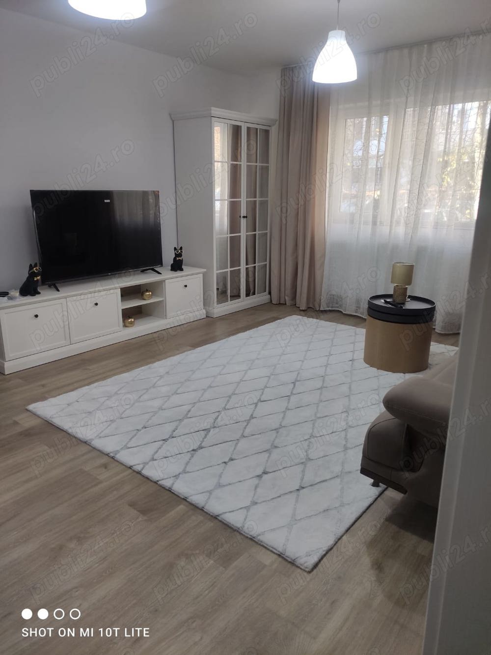 Apartament de închiriat 2 camere str Amaradia 