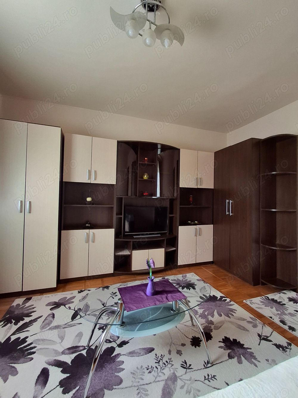 Vând apartament cu o cameră,confort 1,etaj1,cartier Tudor