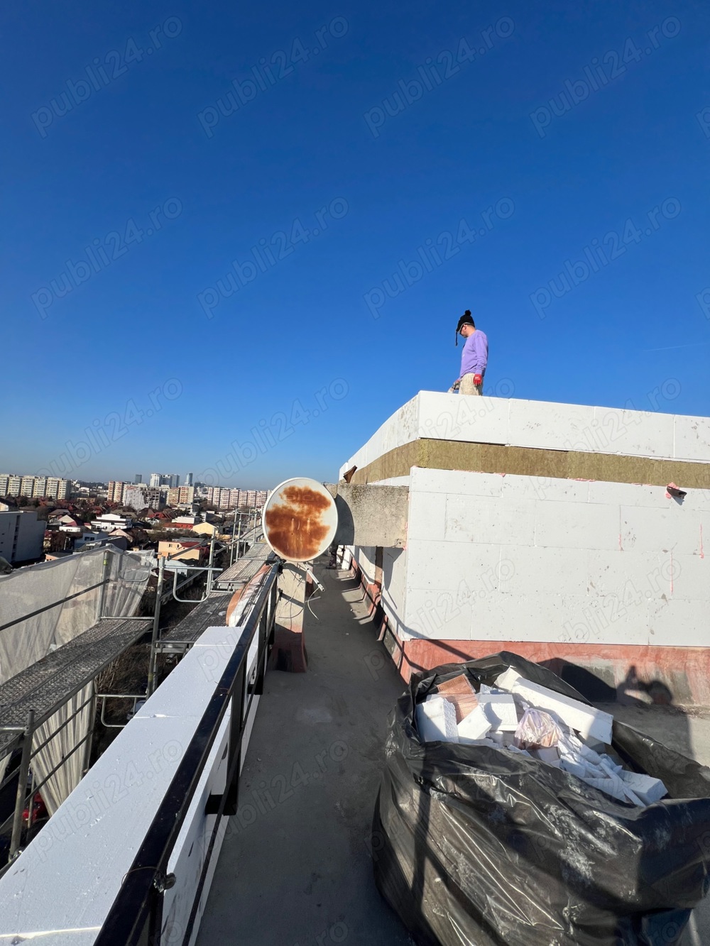 Muncitori in constructii salariu 250 -300 lei zi