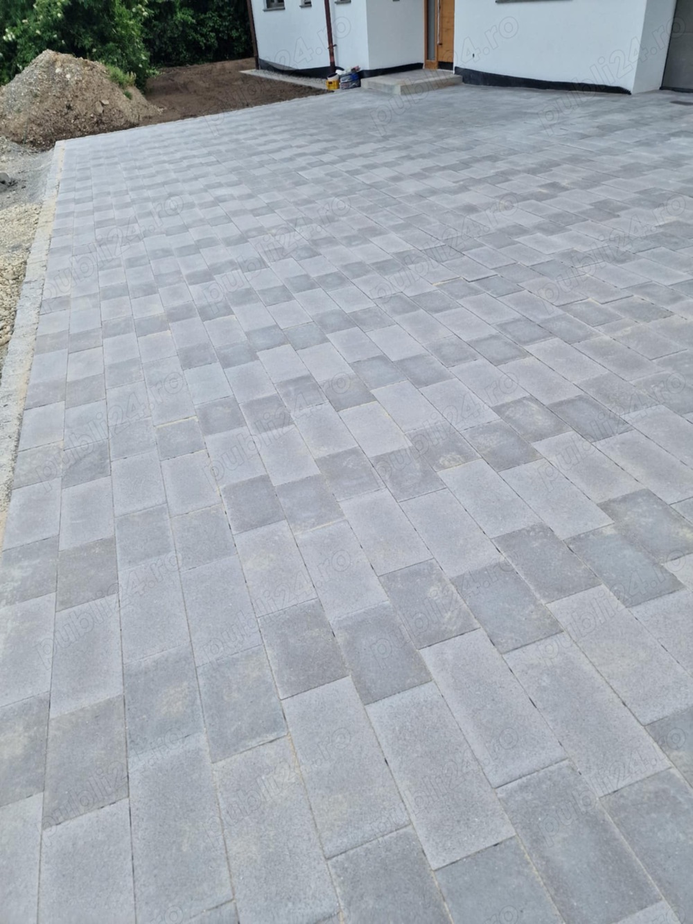 Pun pavaj și borduri