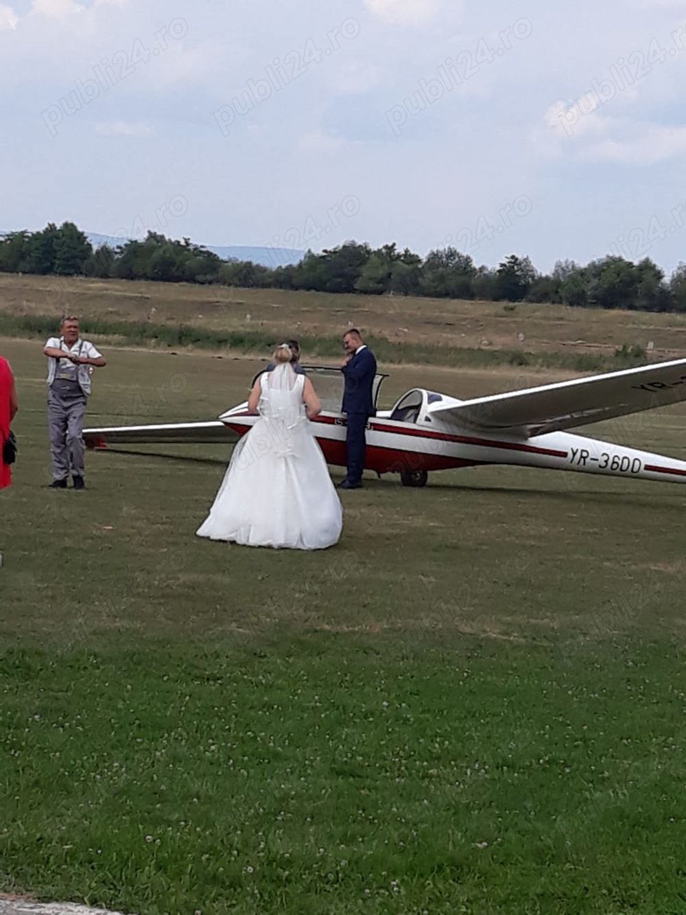 Vand rochie de mireasă prințesă,corset si voal inclus !