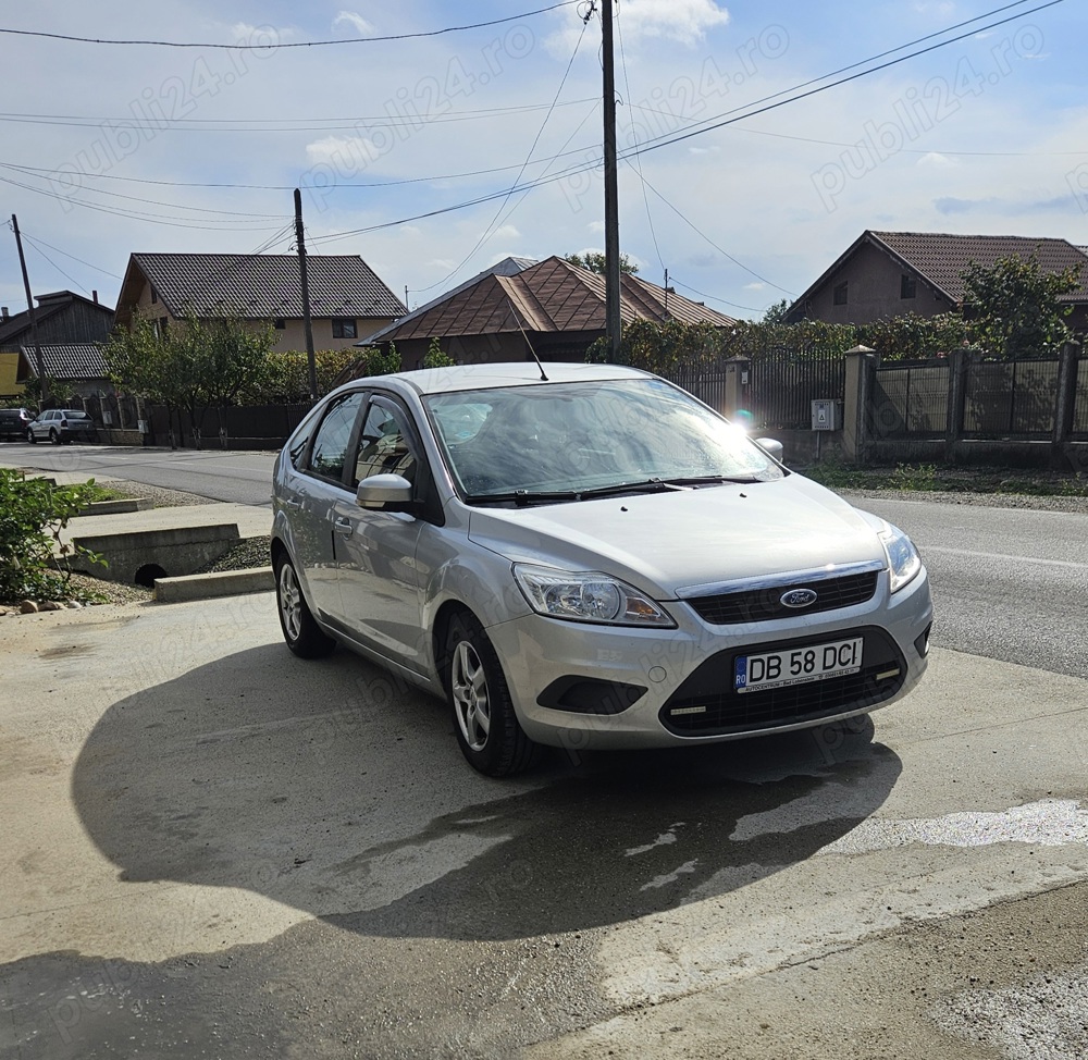 Vând Ford Focus mk2 1,6 benzina +GPL.