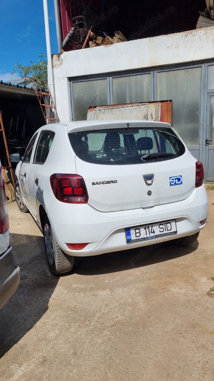 Autoturism Dacia Sandero