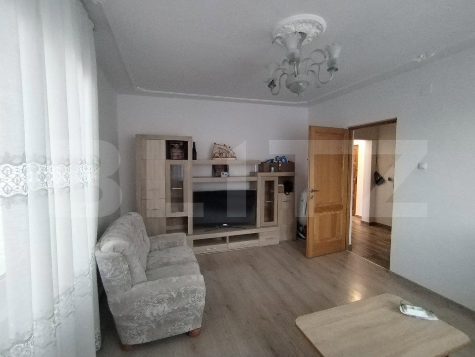 Apartament decomandat cu 3 camere, 70mp, zona Centrala