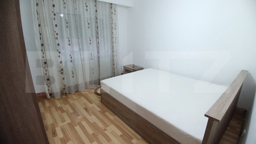 Apartament 3 camere, zona cetate, Liceul Sportiv, etaj intermediar.