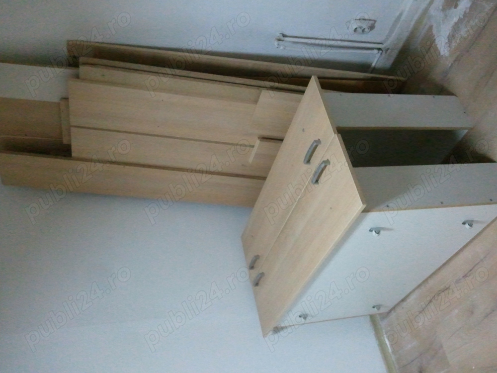 Mobila, canapea, sifonier, rafturi negre, birou cu sertar, raft alb, pat din pal sau schimb