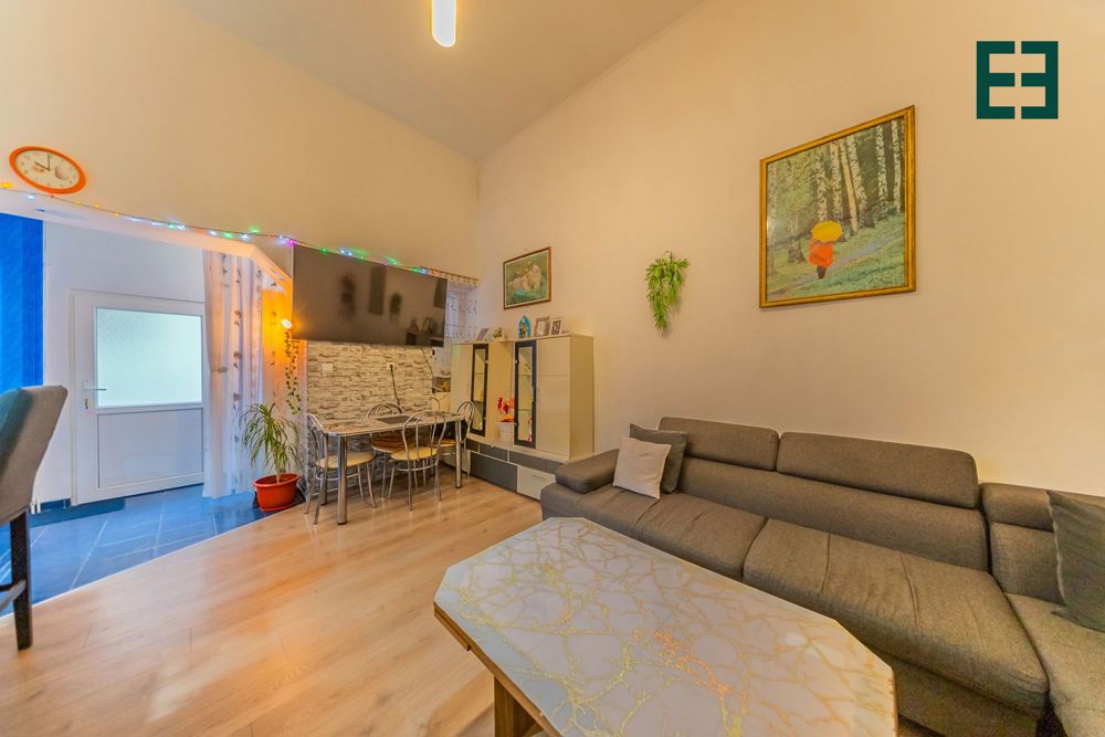 Apartament la casă cu loc de parcare Aradul nou