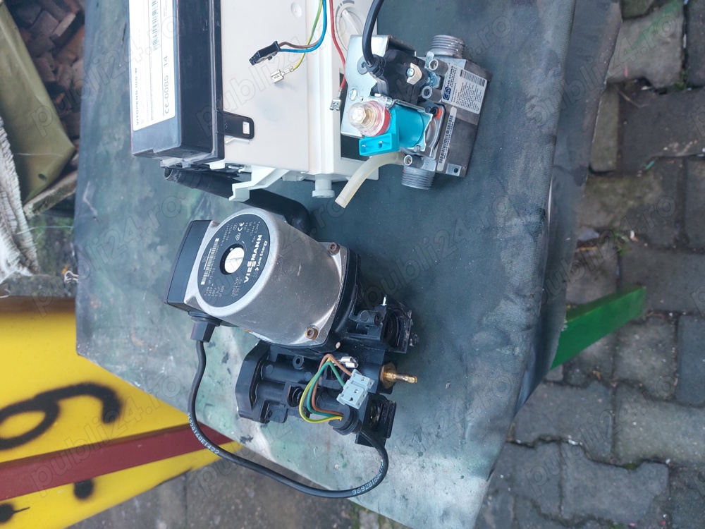 vând piese de centrala 