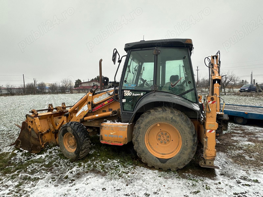 Buldoexcavator CASE 580
