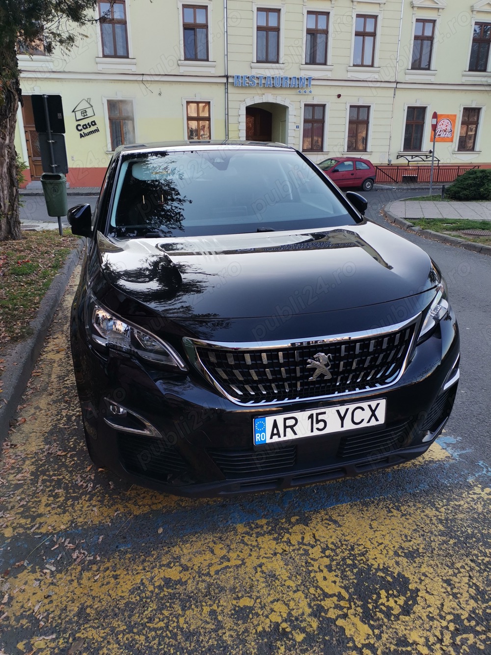 Vând Peugeot 3008