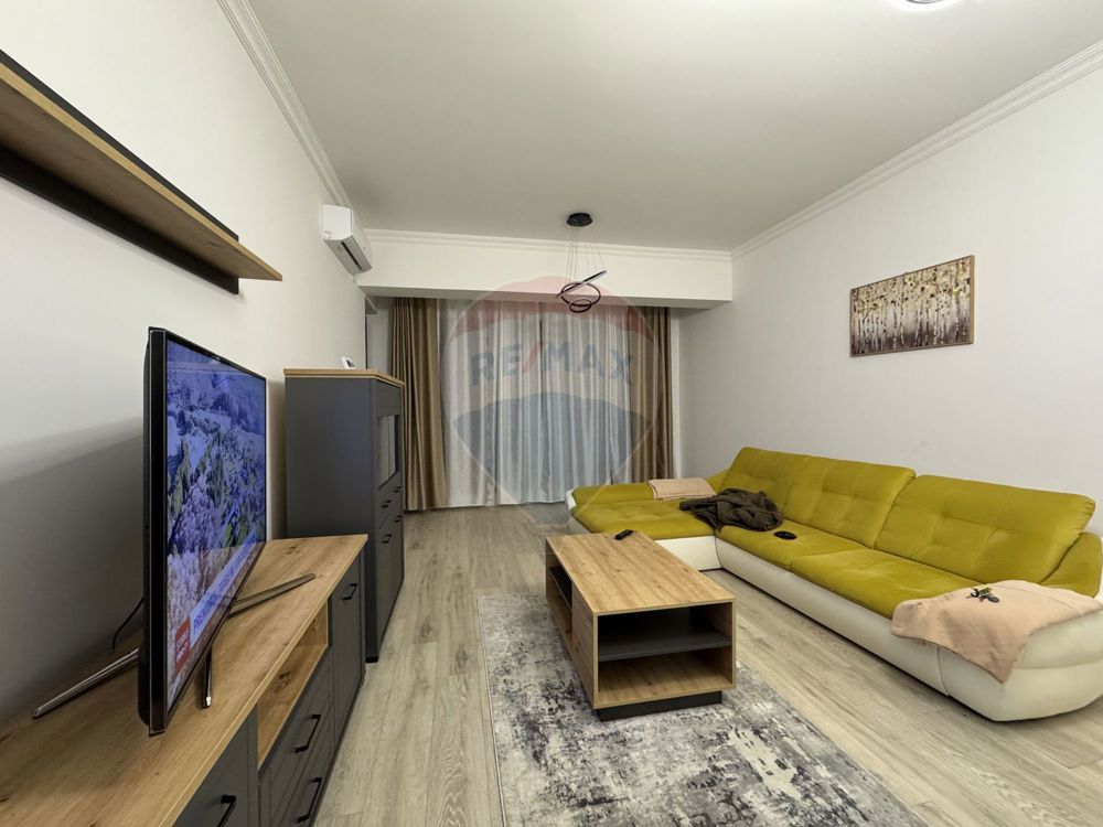 Apartament cu 3 camere de închiriat în zona Energia Constanta