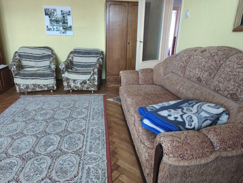 Apartament 3 camere+garaj, strada Stefan cel Mare, Dorohoi