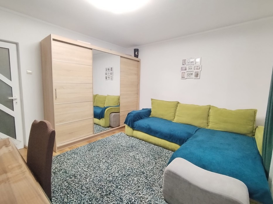 Apartament 2 camere, Decebal, zona Semilună!