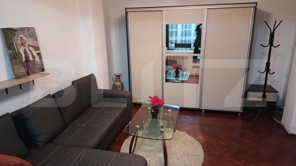 Apartament 1 camera, 36 mp, etaj 1, cu terasa, zona Piata Petru Rares