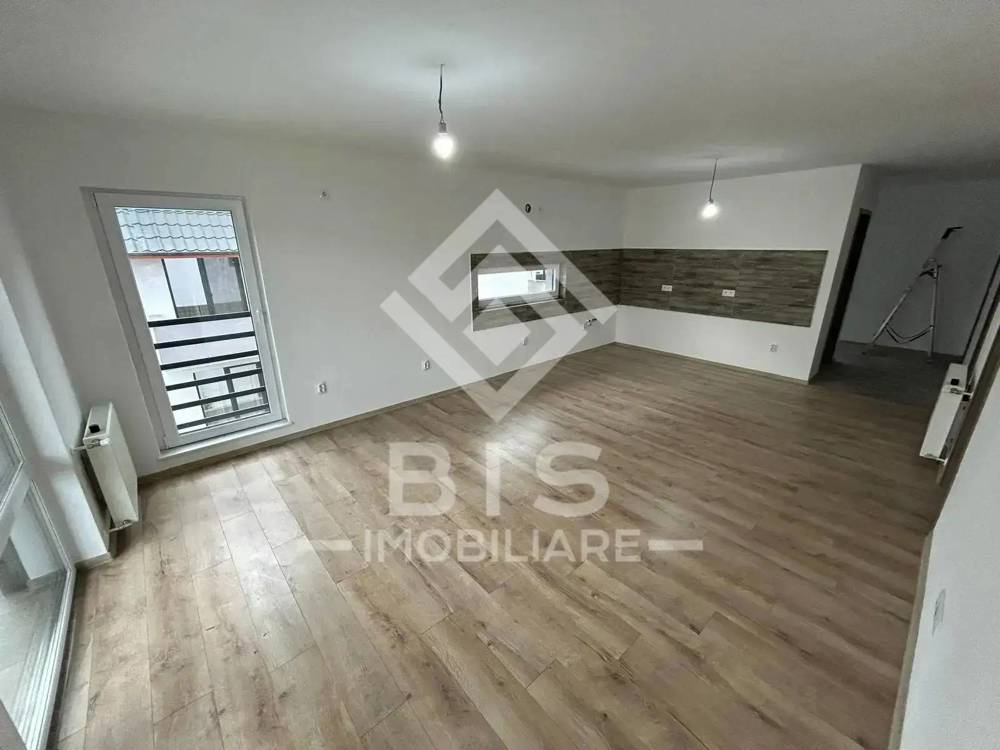 3 Apartamente 4 camere bloc nou