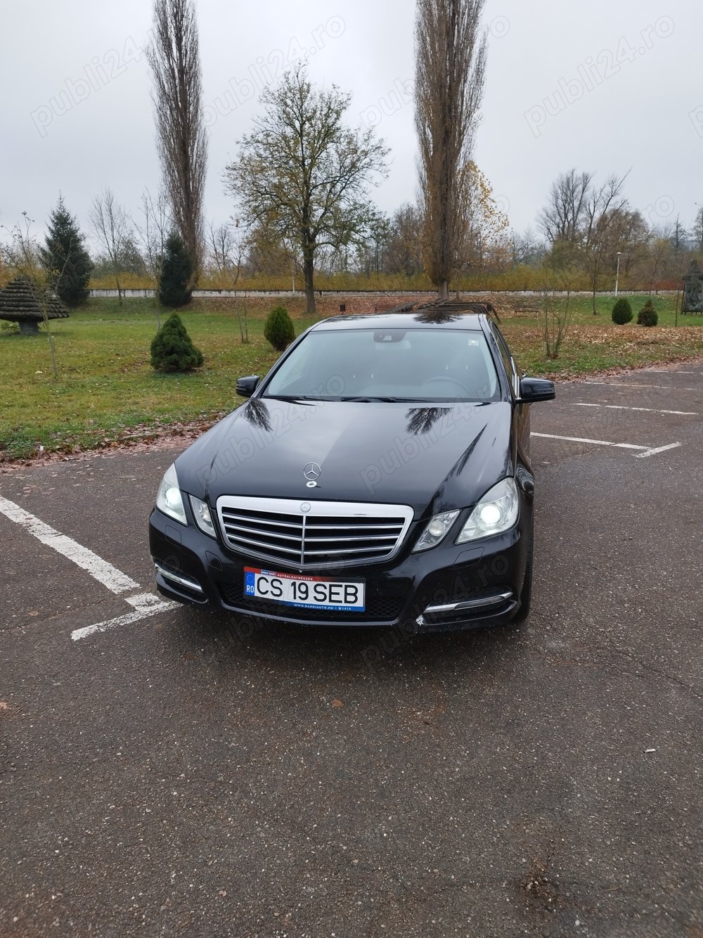 Vând Mercedes Benz clasa E 250