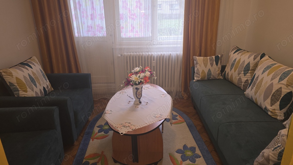 Vand apartament cu 2 camere in Deva, zona Piata Centrala (Al. Muncii), parter, situat pe mijloc,