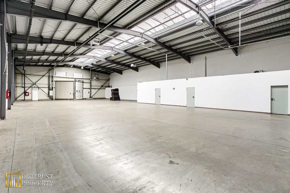 Hala de inchiriat – 727 mp – ARAD Hala de inchiriat – 727 mp – ARAD