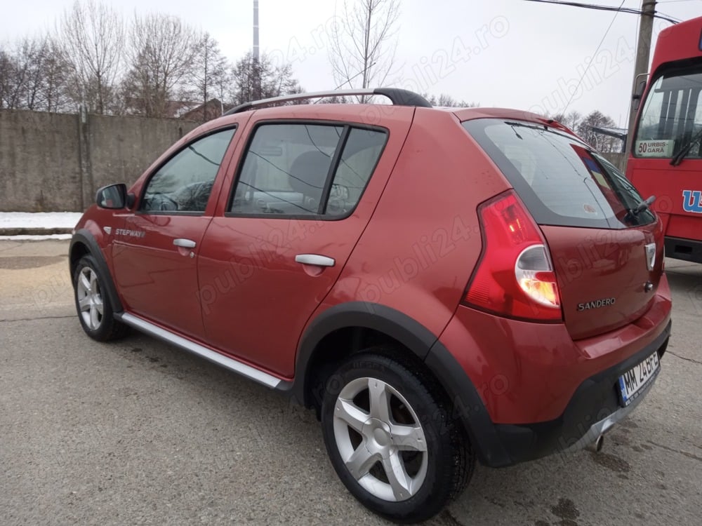 Vând Dacia Sandero Stepway 1 5 diesel an 2011 euro 5